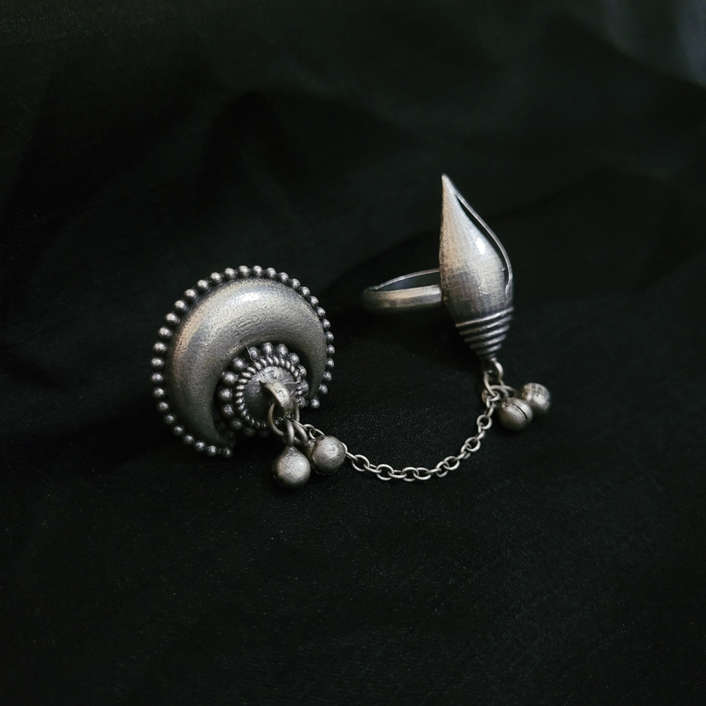 German Silver Fully Adjustable Double Ring - Shankha