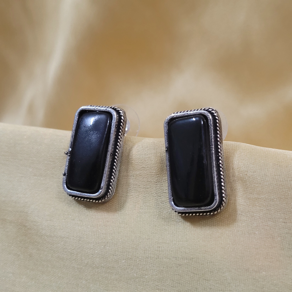 Mona Stud Rectangle