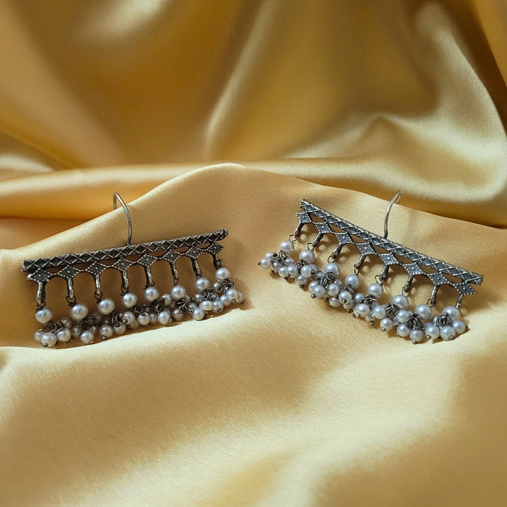 Sanjana Earrings