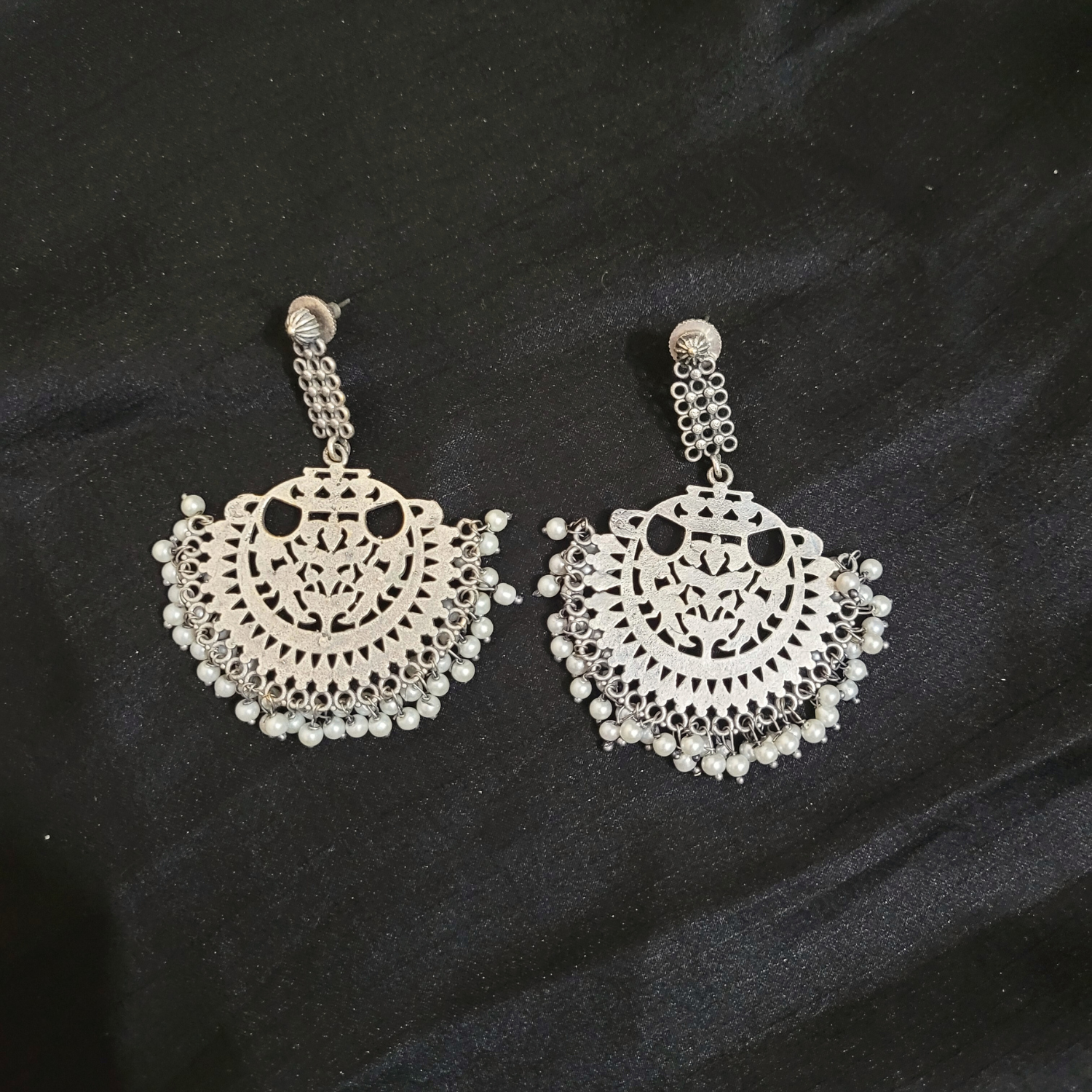 Parineeti Earrings