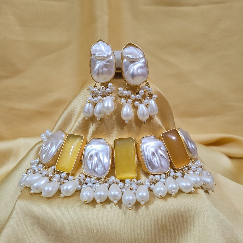 Baroque Pearl and Monalisa Stone Chocker