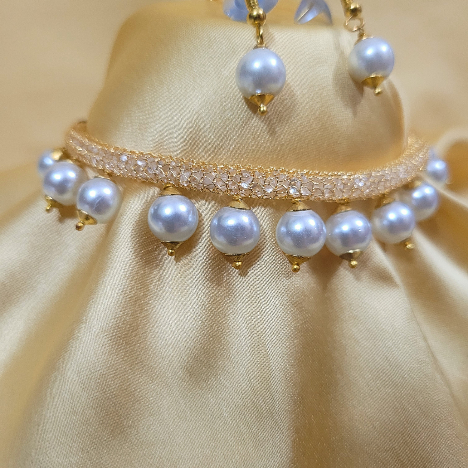 Little chocker golden