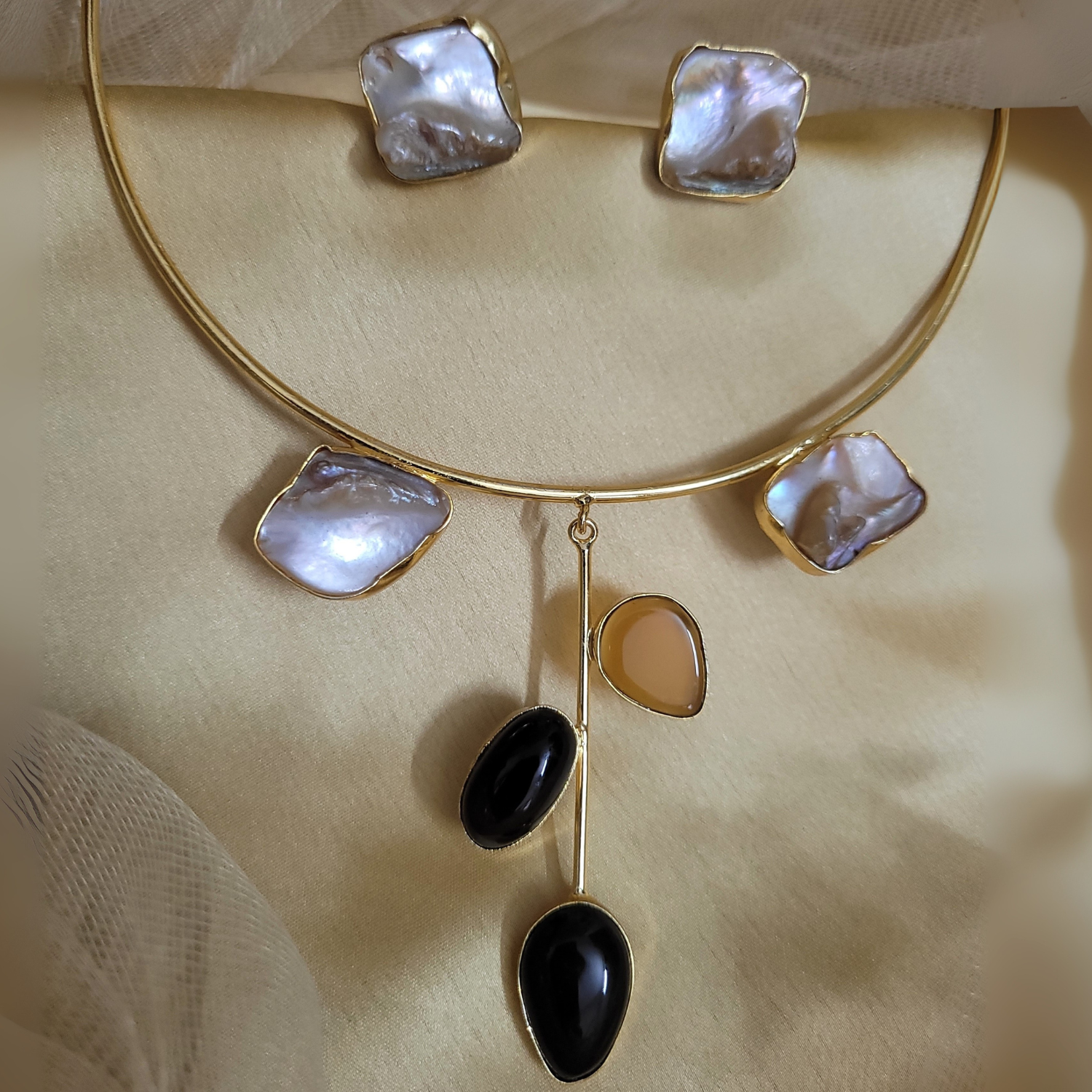 Sandy Set – Necklace + Earrings