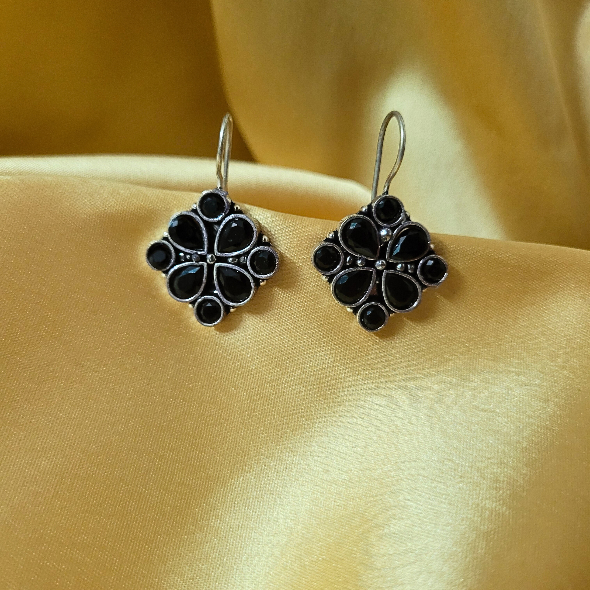Roop Earrings- Black