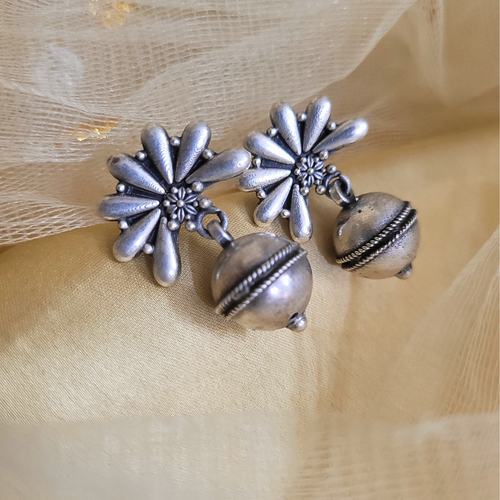 Aarohi Earring – Floral Dome Design