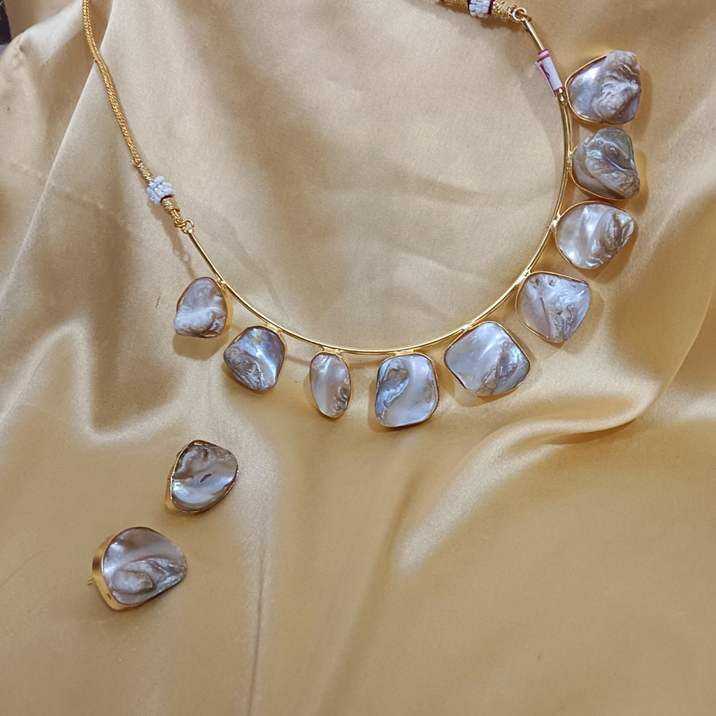 Baroque Pearl Hansli Set