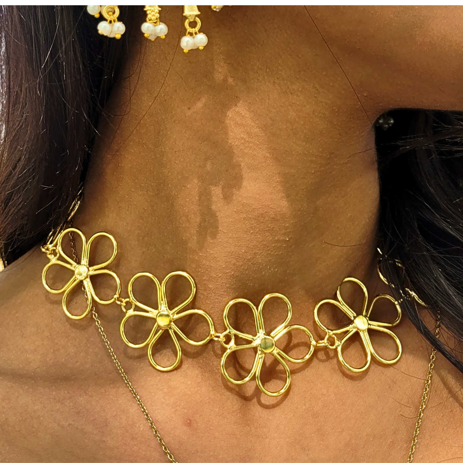 Flower chocker