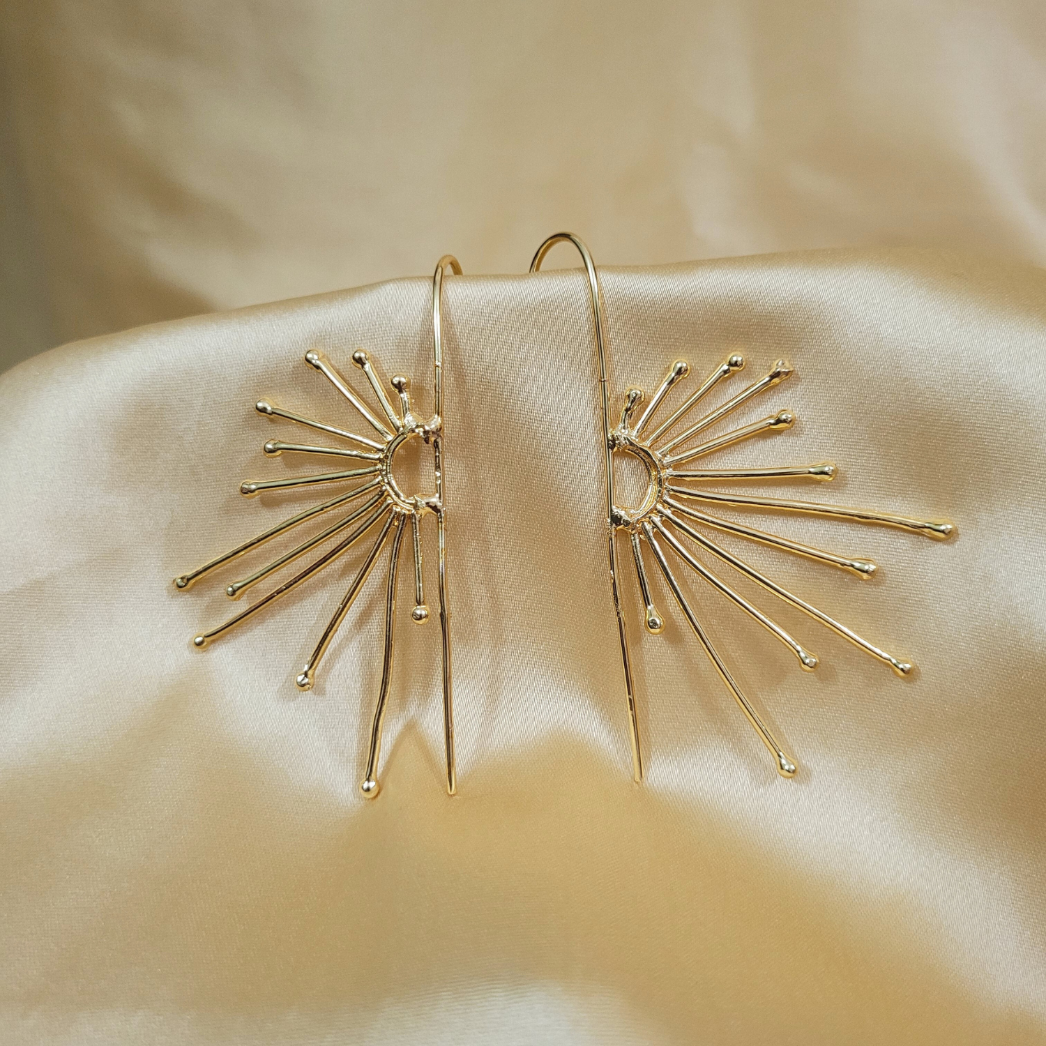 Brass modern earcuff, sunray patern