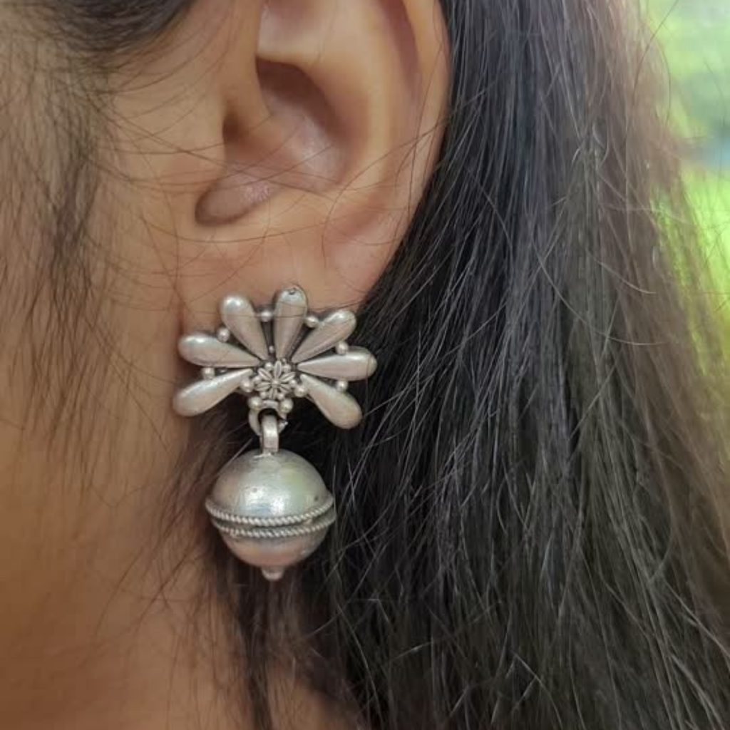 Aarohi Earring – Floral Dome Design